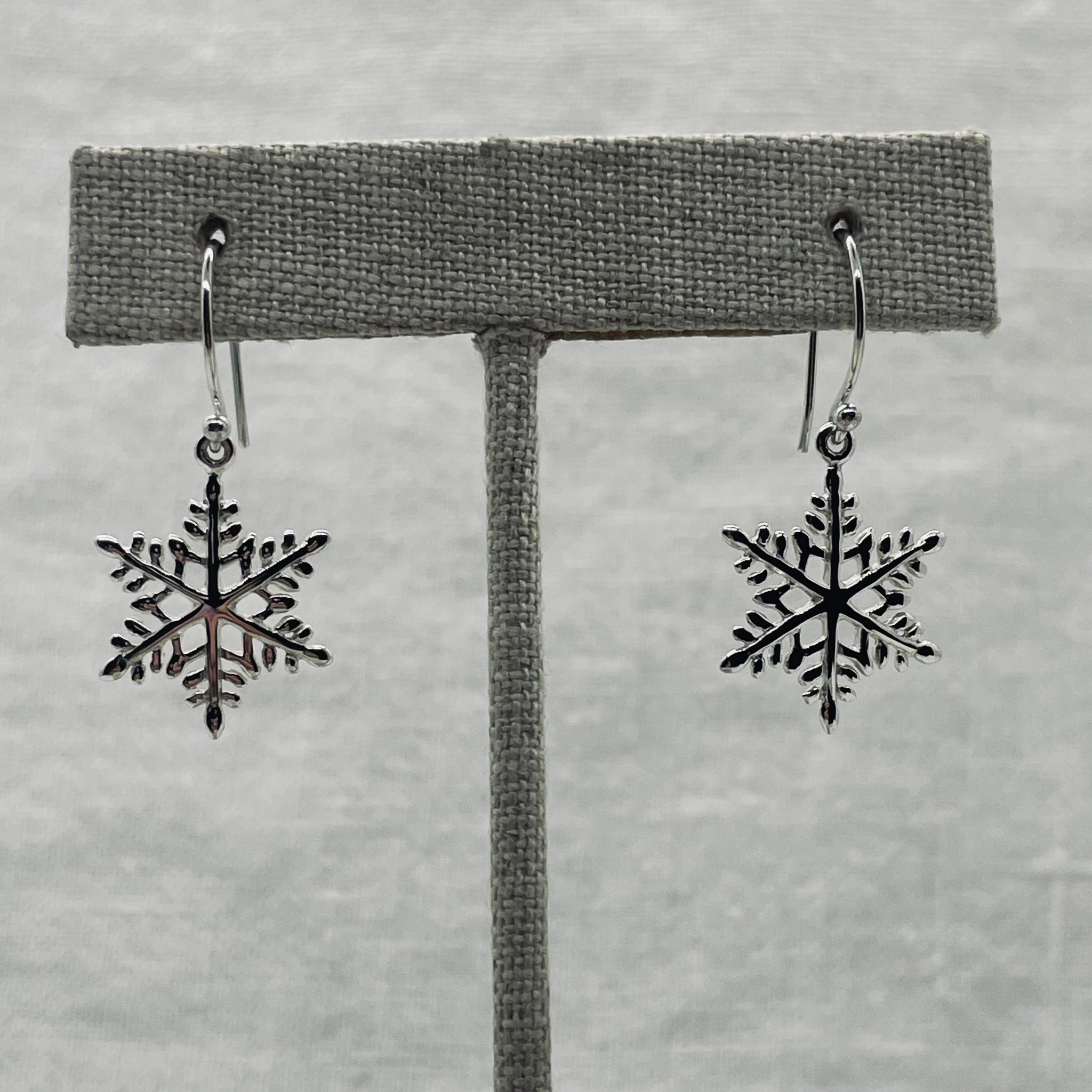 Nina Designs: Earrings: Snowflake